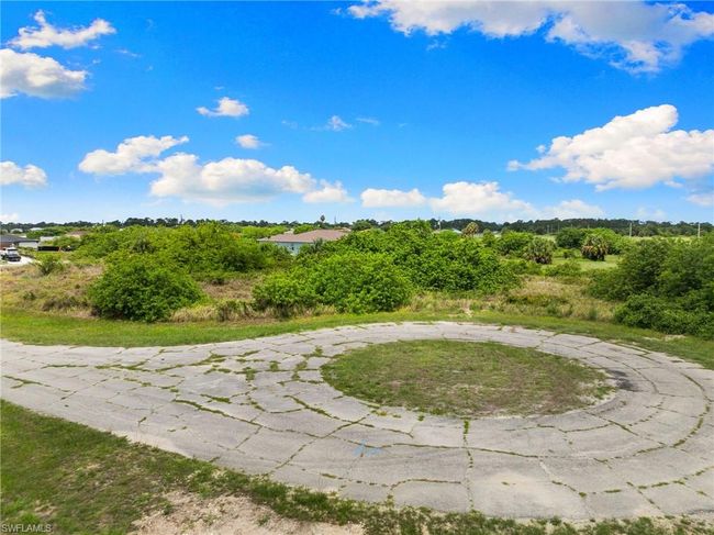 View of yard | Image 5