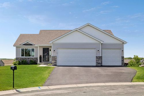 910 Emily Ct Ne, Montgomery, MN, 56069-2901 | Card Image
