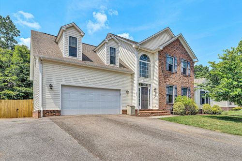 5036 Buffalo Cir, Salem, VA, 24153-5827 | Card Image