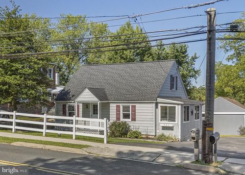 321 N Pleasantview Rd, POTTSTOWN, PA, 19464-2609 | Card Image