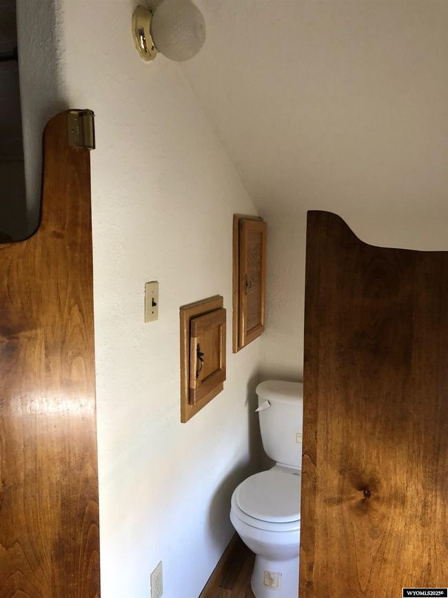 211 8 Th St, House other with 6 bedrooms, 3 bathrooms and null parking in Sinclair WY | Image 24