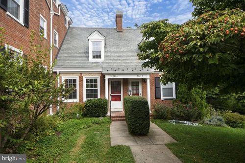 a-3321 S Wakefield St, ARLINGTON, VA, 22206-1703 | Card Image