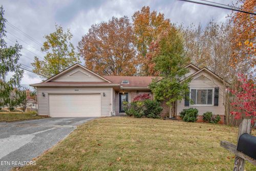 800 Smoke Creek Rd, Knoxville, TN, 37934-5086 | Card Image