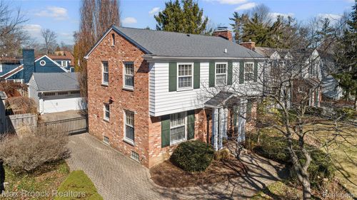 1882 Melbourne St, Birmingham, MI, 48009-1163 | Card Image