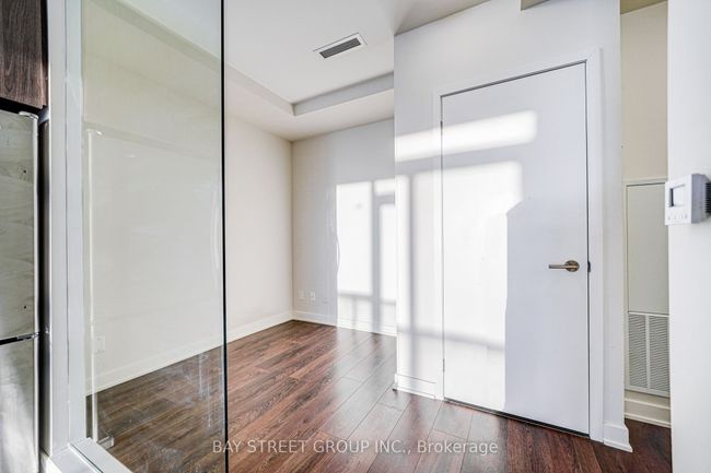 1211 - 2 Sonic Way, Condo with 2 bedrooms, 2 bathrooms and 1 parking in North York ON | Image 11