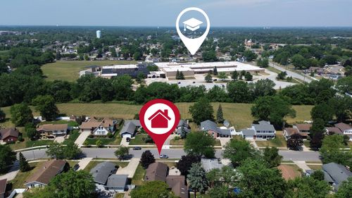 2431 Naples Dr, Schererville, IN, 46375 | Card Image