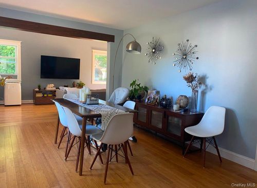 82 Stone Blvd, Massapequa, NY, 11758-6972 | Card Image