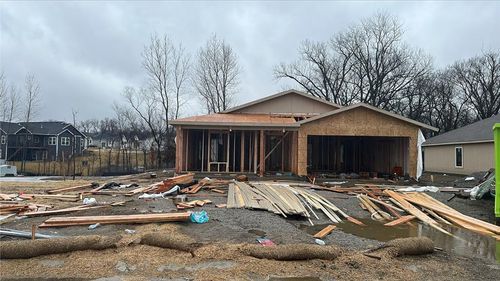 503 Valley View Dr, Tonganoxie, KS, 66086 | Card Image