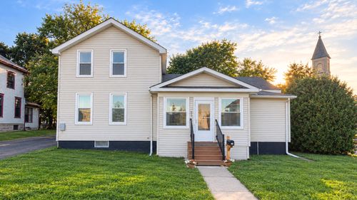217 Washington Street, Woodstock, IL, 60098 | Card Image