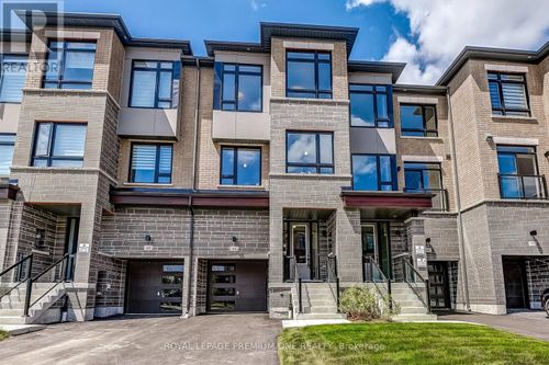 64 Tennant Cir, Woodbridge, ON, L4H5L5 | Card Image