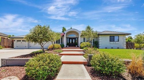 640 S Ridgemark Dr, Hollister, CA, 95023-6457 | Card Image