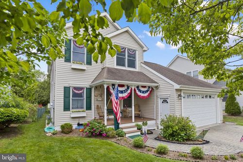 37 Maple Shade Ave E, Hamilton, NJ, 08690-2015 | Card Image
