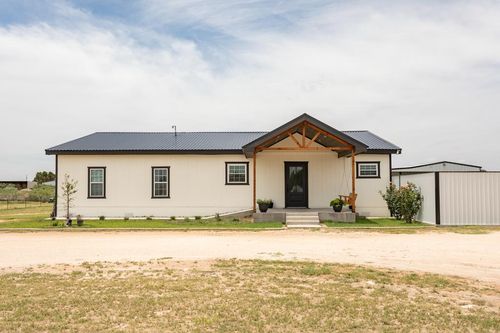 unit-b-536B County Road 301a, Seminole, TX, 79360-6407 | Card Image