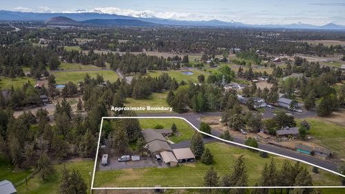 22539 Martee Ln, Bend, OR, 97701-9348 | Card Image