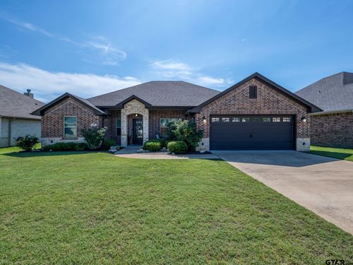 705 Reno Dr, Chandler, TX, 75758-2093 | Card Image