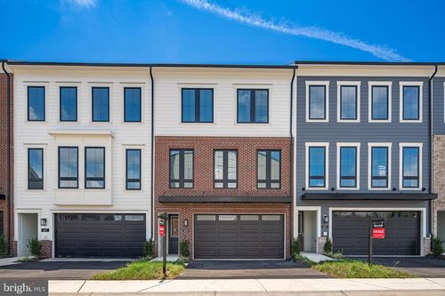 645 Angelfish Way, WOODBRIDGE, VA, 22191-5498 | Card Image