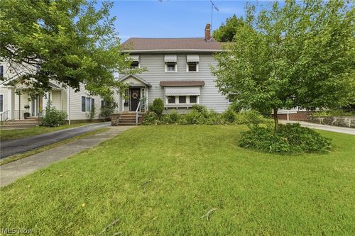 17411 Chagrin Boulevard, Shaker Heights, OH, 44120 | Card Image