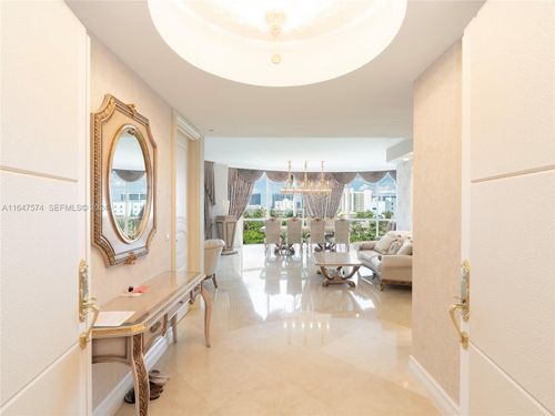 601-18101 Collins Ave, Sunny Isles Beach, FL, 33160-3130 | Card Image