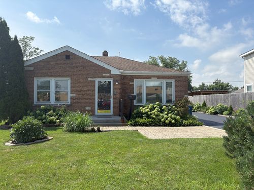 209 E Palmer Ave, Northlake, IL, 60164-1736 | Card Image