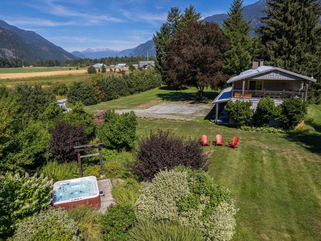 7702 Guthrie Road, House other with 5 bedrooms, 2 bathrooms and 1 parking in Pemberton BC | Image 6