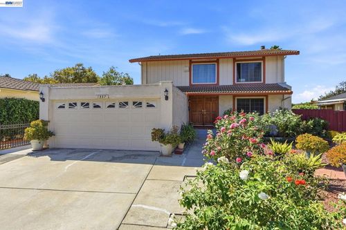 1357 Goldenlake Rd, San Jose, CA, 95131-2525 | Card Image