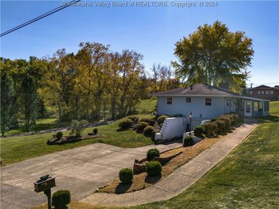 308 Dewey Drive, House other with 4 bedrooms, 1 bathrooms and null parking in Saint Albans WV | Image 1