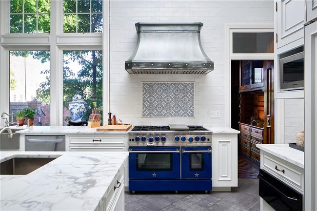 10 Brown St, House other with 6 bedrooms, 8 bathrooms and 26 parking in Providence RI | Image 11