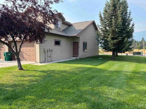 8-20 Mangum Cir, Donnelly, ID, 83615-1024 | Card Image