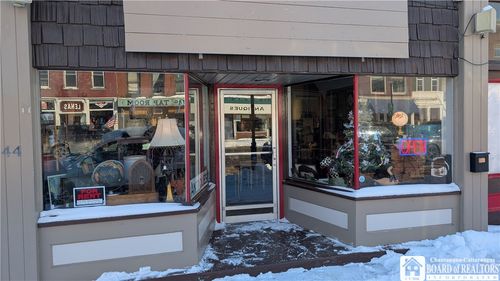 44 E Main St, Westfield, NY, 14787-1304 | Card Image