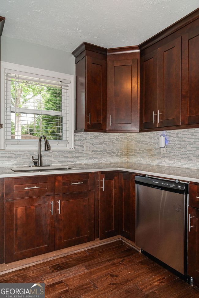 2331 Robin Ln Se, House other with 5 bedrooms, 3 bathrooms and 4 parking in Smyrna GA | Image 34