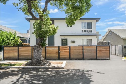 1026 N Hudson Ave, Los Angeles, CA, 90038-2564 | Card Image