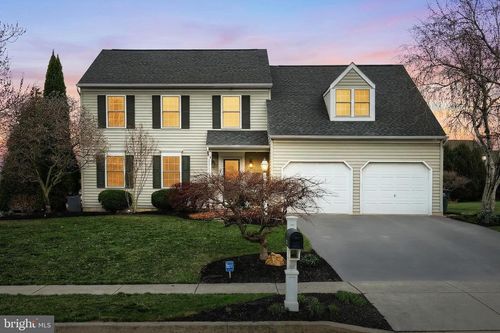 4203 Britain Dr, YORK, PA, 17402-7218 | Card Image