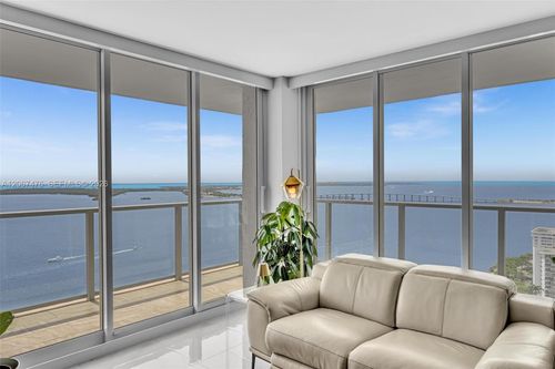 3211-1155 Brickell Bay Dr, Miami, FL, 33131-2983 | Card Image