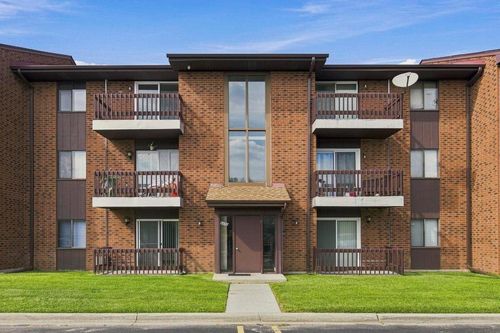 1w-6408 Nature Dr, Oak Forest, IL, 60452-2674 | Card Image