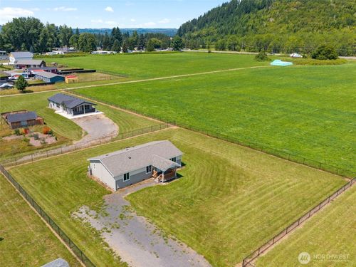 208 Mossyrock Rd W, Mossyrock, WA, 98564-9610 | Card Image