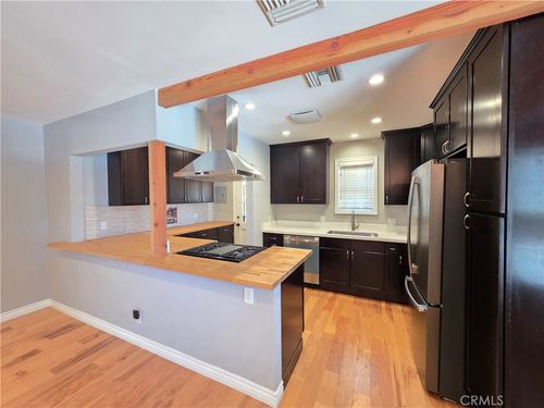 7019 Jamieson Ave, Reseda, CA, 91335-4817 | Card Image