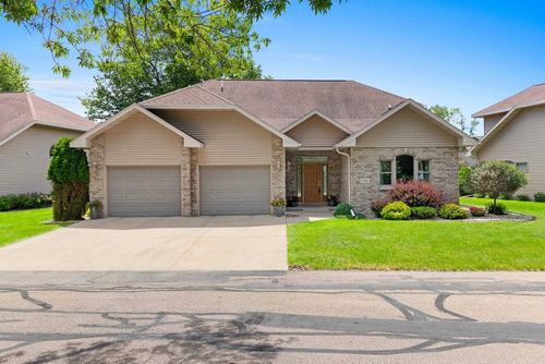 935 Brighton Drive, MENASHA, WI, 54952 | Card Image