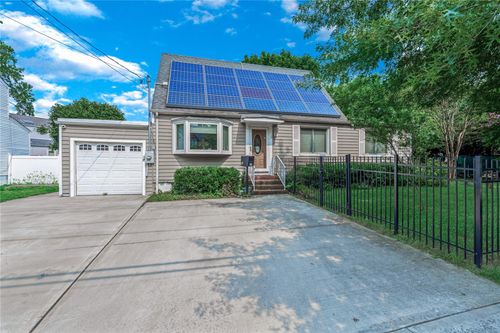 72 Harris Ave, Hewlett, NY, 11557-1310 | Card Image