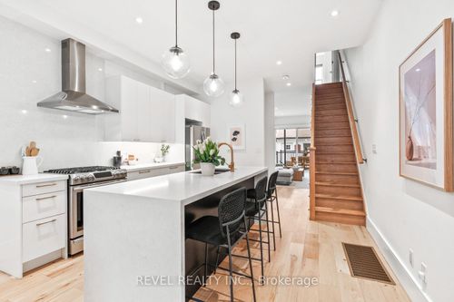 23 Manning Avenue, Toronto, ON, M6J2K3 | Card Image