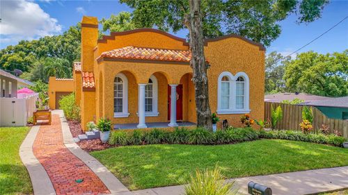 220 W Minnehaha St, TAMPA, FL, 33604-6046 | Card Image