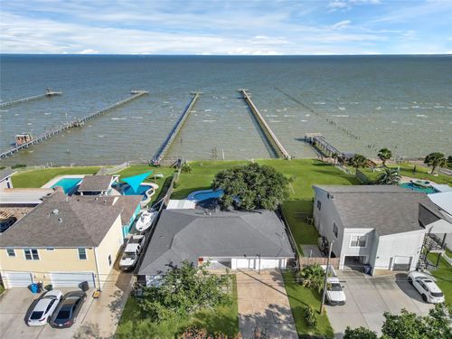 8010 Ocean Dr, Beach City, TX, 77523-9109 | Card Image