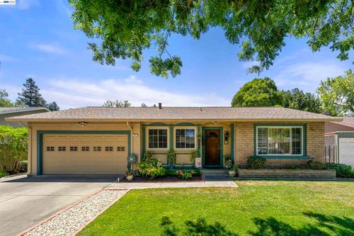 4812 Golden Rd, Pleasanton, CA, 94566-6038 | Card Image