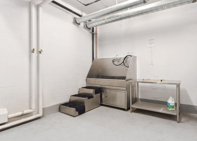 Below grade area with concrete block wall | Image 32