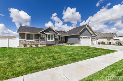 1952 47th St, Ammon, ID, 83401-6567 | Card Image