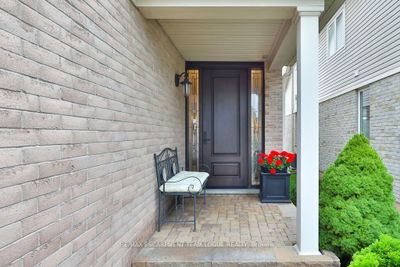 4154 Saunders Cres, House other with 4 bedrooms, 3 bathrooms and 4 parking in Burlington ON | Image 2