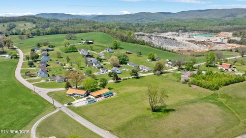 1000 Swan Pond Circle Rd, Harriman, TN, 37748-5104 | Card Image