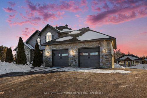 30 Basswood Cres, Smiths Falls, ON, K7A0C8 | Card Image