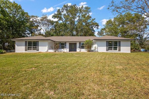 1428 Chestnut Ln, Jackson, MS, 39212-4307 | Card Image