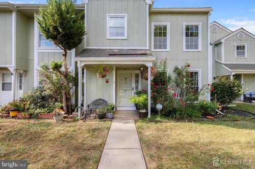 5 Pond View Dr, Plainsboro, NJ, 08536-2529 | Card Image