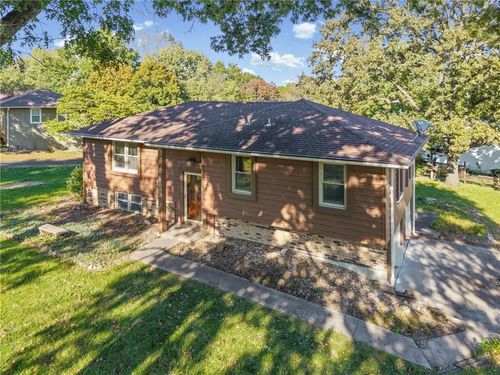 1003 Garner St, Richmond, MO, 64085-1180 | Card Image